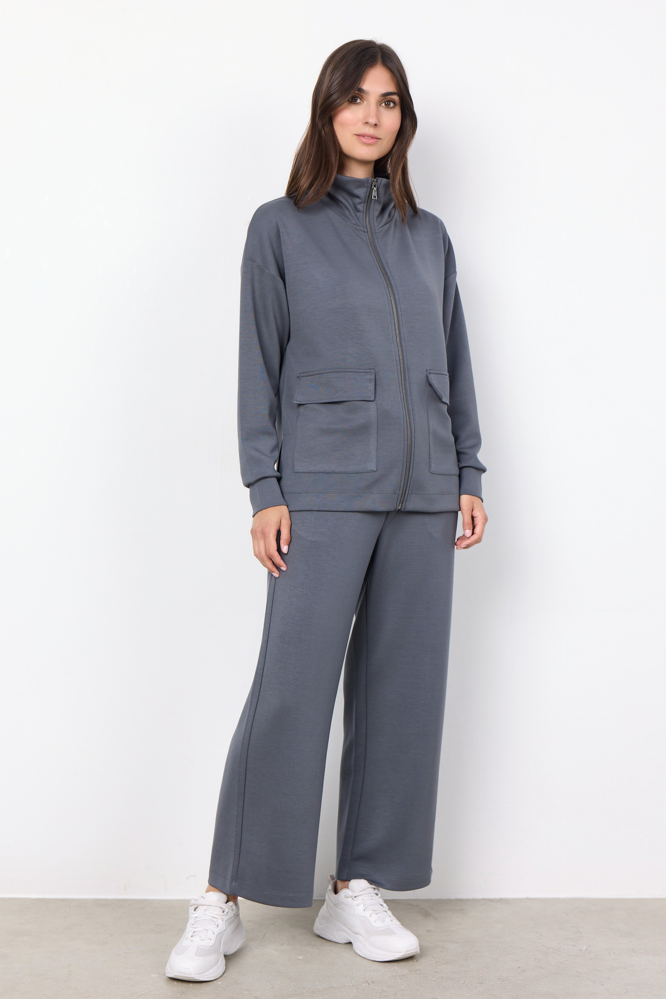 Strickjacke, Soyaconcept