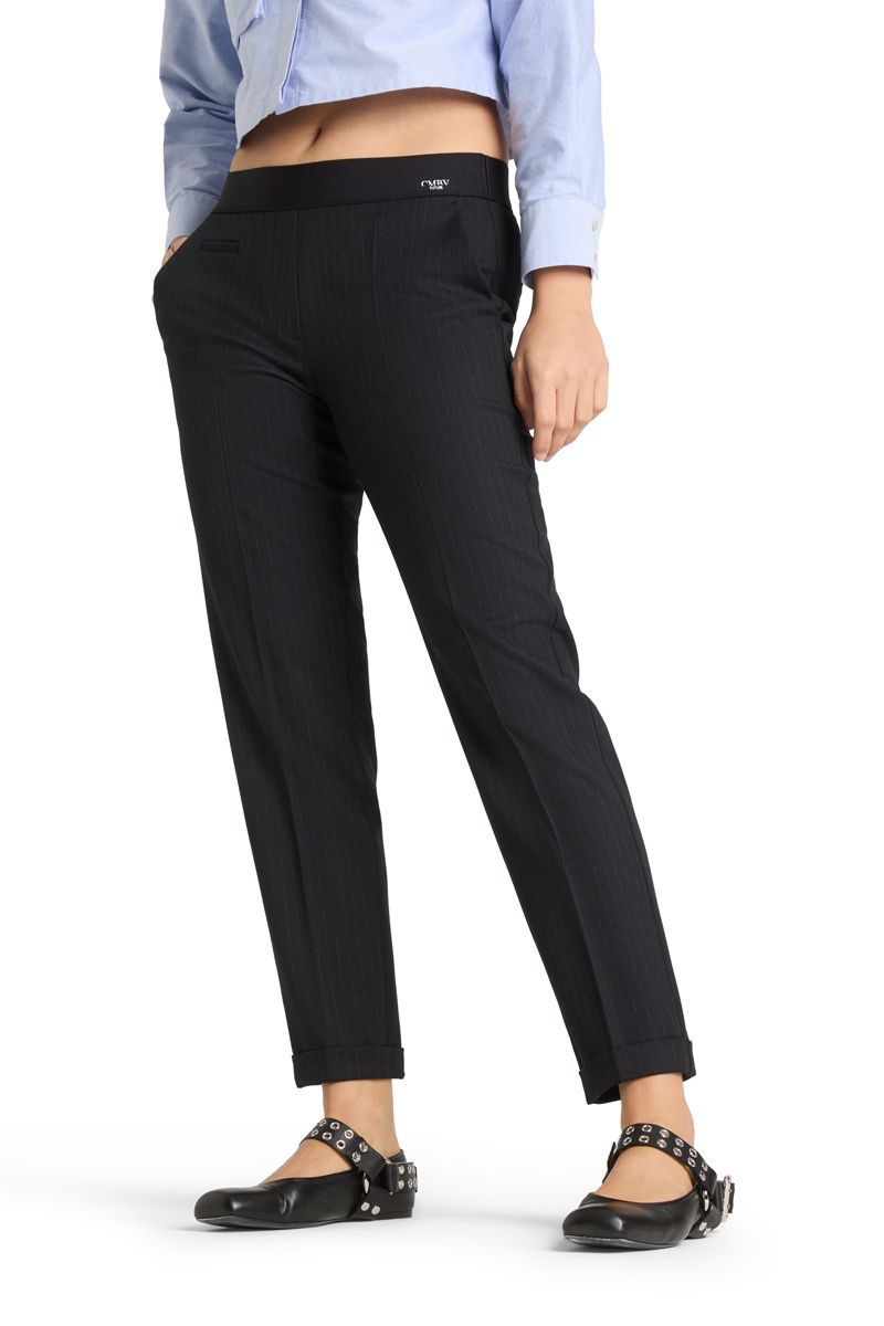 Stoffhose Kim, Cambio