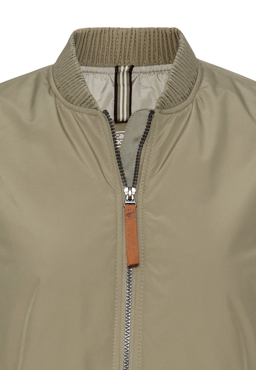 Mantel, Camel active
